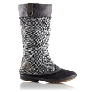 SOREL Tremblant Knit Pull-On Boot Size: 7